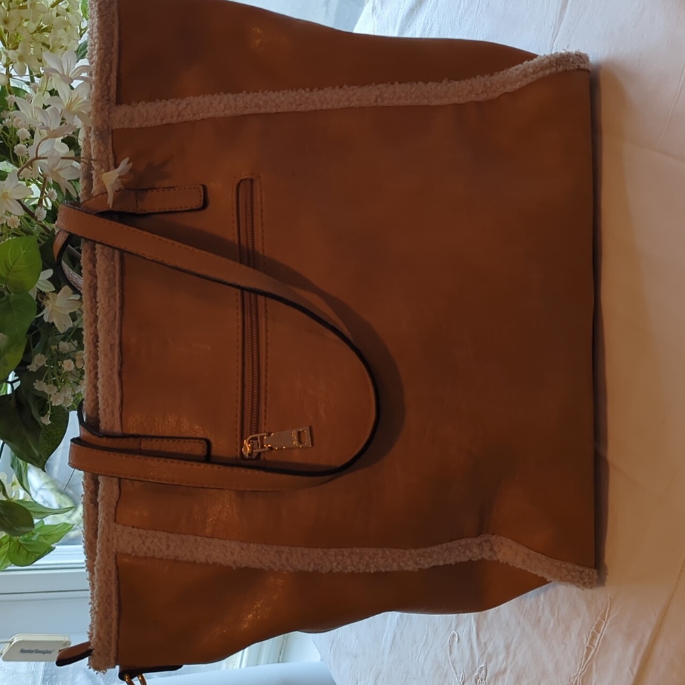 Jen And Co. Shoulder Tote